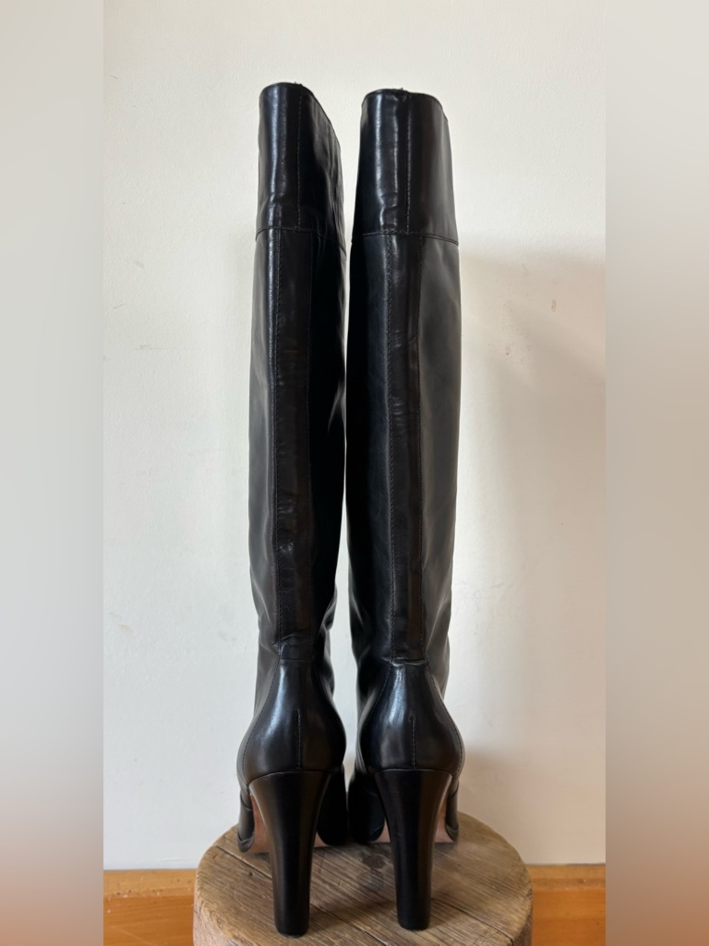 Michael Kors Courtney Boots - Picture 6 of 7